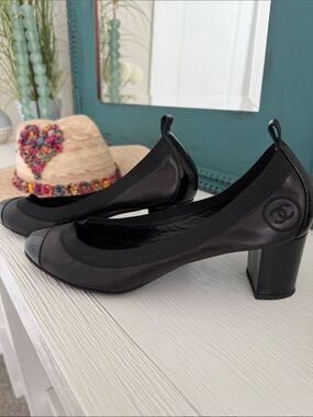 Authentic CHANEL Spirit Stretch Interlocking CC Logo Slingback Pumps Black EU 40